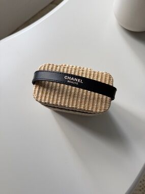 CHANEL Limited edition Straw bag in Natural and Black
